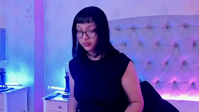 Snapshot of LilithBluum chatting on July 3, 2026, 12:55 pm LilithBluum online show from July 3, 2026, 12:55 pm