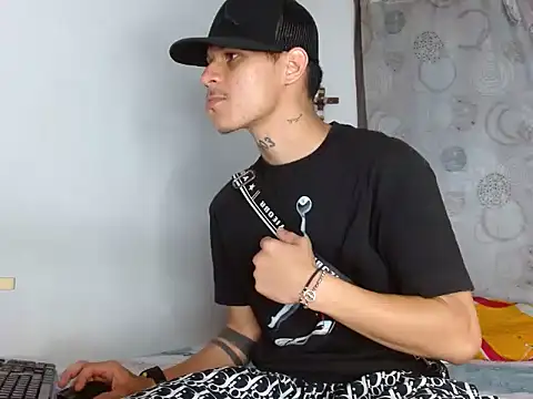 ethanchamo online show from March 16, 2026, 6:45 pm