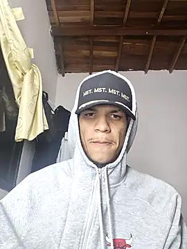 ethanchamo online show from March 19, 2026, 12:03 am