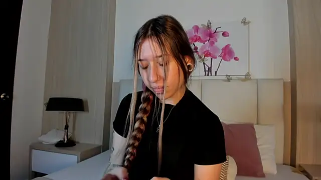 AmberVegaa online show from April 12, 2026, 4:56 pm
