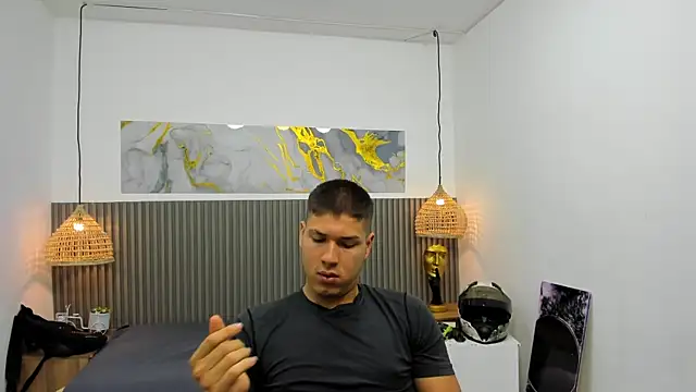 AlessandroFranco online show from June 13, 2026, 1:31 pm