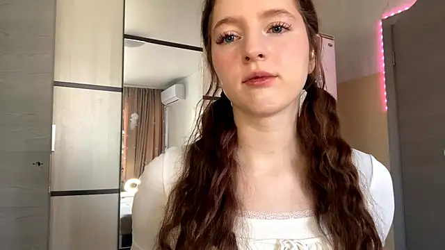 LynHaller online show from March 11, 2026, 6:19 am