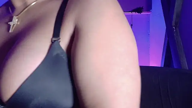 ZoeyMonroe  online show from July 10, 2026, 3:11 am