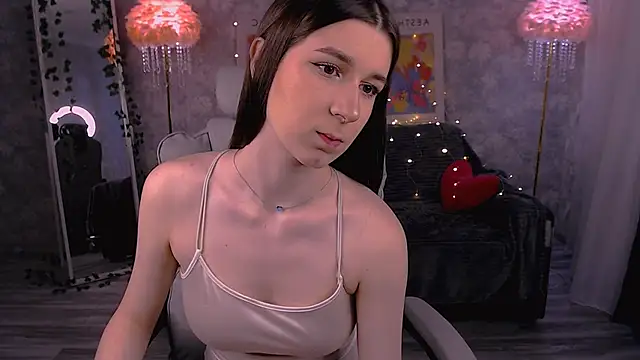 EmyHarrington online show from March 18, 2026, 12:52 pm