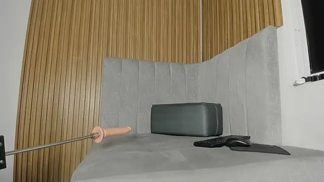 charlotte blossom1 online show from March 17, 2026, 10:24 pm