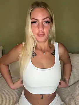 ivy devine online show from March 18, 2026, 8:12 pm