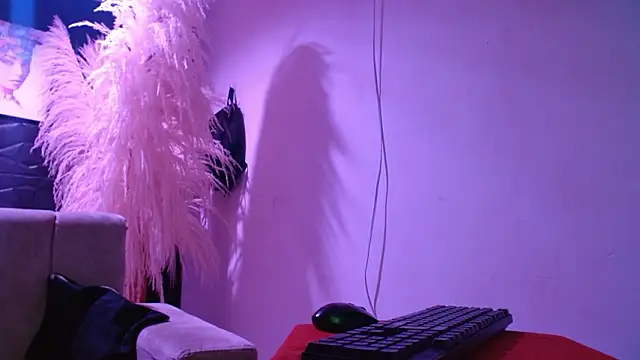 chanel bitch1609 online show from March 14, 2026, 4:12 pm