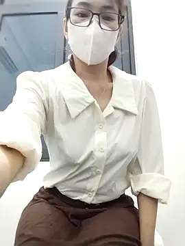 Mai phuong online show from March 13, 2026, 1:23 am