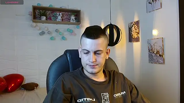 filip 18x online show from March 15, 2026, 5:46 am