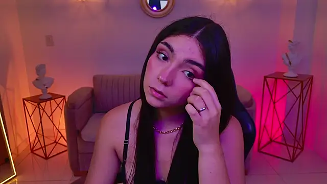 Snapshot of Gia_Capri chatting on May 30, 2026, 11:02 pm Gia Capri online show from May 30, 2026, 11:02 pm