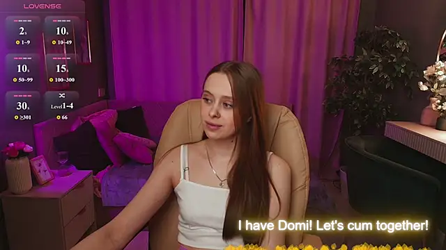 Snapshot of Megg_Ryan chatting on May 31, 2026, 2:13 pm Megg Ryan online show from May 31, 2026, 2:13 pm
