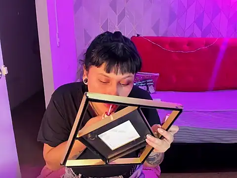 brunne eva online show from March 13, 2026, 3:24 am