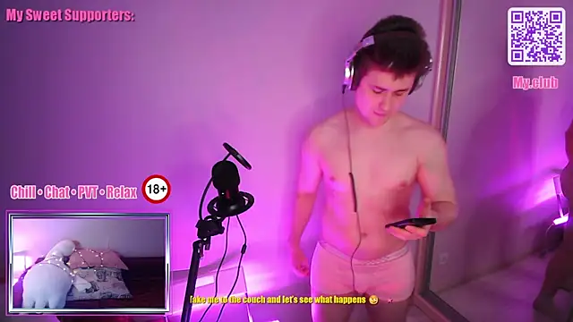 SweatyJay online show from March 18, 2026, 4:32 pm