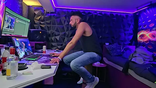 public streamer online show from March 14, 2026, 1:01 am