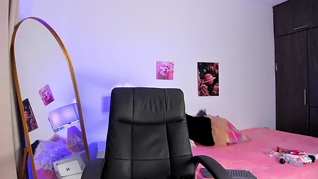 nahiara santana online show from April 29, 2026, 3:10 am