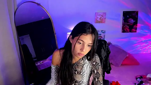 nahiara santana online show from June 23, 2026, 3:04 am