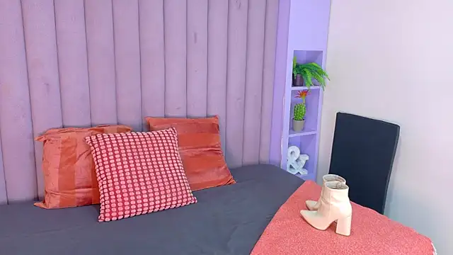 Snapshot of Meganlove__ chatting on June 15, 2026, 1:30 am Meganlove online show from June 15, 2026, 1:30 am