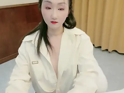 zq385718492 online show from March 19, 2026, 12:42 pm