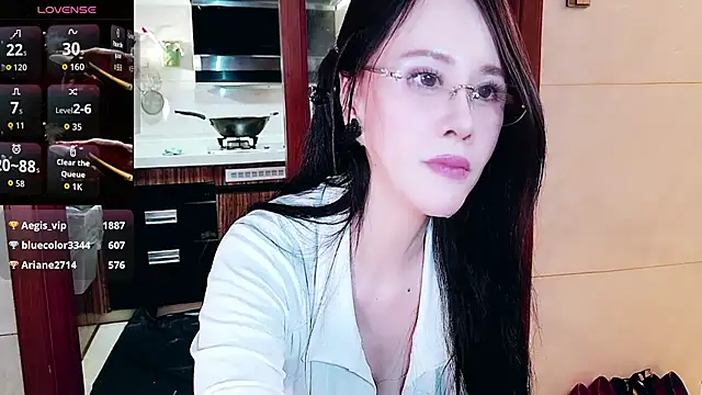 nuanuanbaobei online show from April 18, 2026, 6:34 pm