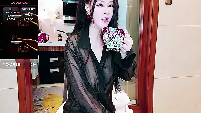 nuanuanbaobei online show from June 4, 2026, 5:35 am