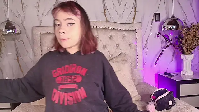 Lickpink1 online show from April 3, 2026, 3:26 am