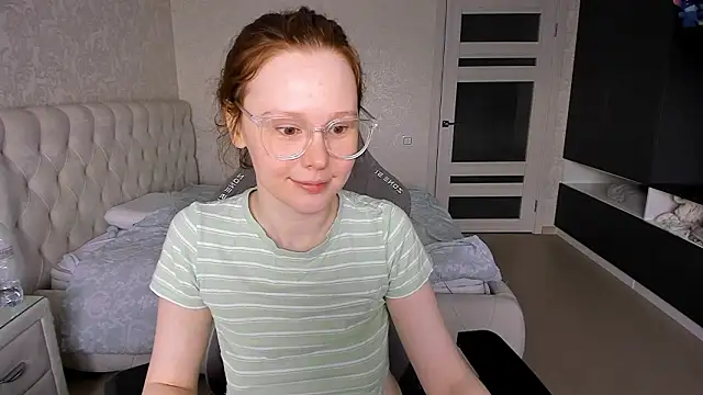 Snapshot of NikiCozy chatting on March 29, 2026, 11:32 am NikiCozy online show from March 29, 2026, 11:32 am
