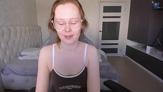 Snapshot of NikiCozy chatting on May 1, 2026, 3:44 am NikiCozy online show from May 1, 2026, 3:44 am