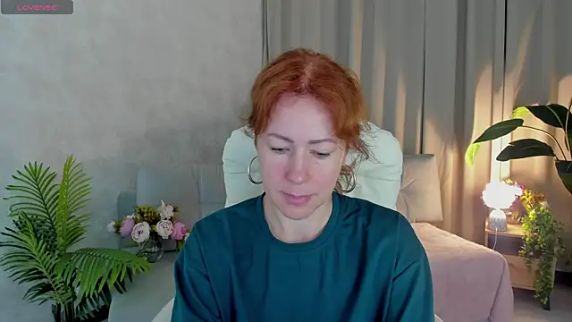 Snapshot of LeticiaRomano chatting on May 22, 2026, 3:57 am LeticiaRomano online show from May 22, 2026, 3:57 am