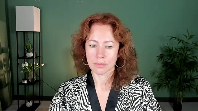 Snapshot of LeticiaRomano chatting on June 23, 2026, 3:59 am LeticiaRomano online show from June 23, 2026, 3:59 am
