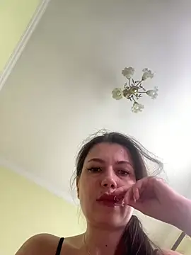 Snapshot of Cutee_Erika chatting on July 4, 2026, 12:00 pm Cutee Erika online show from July 4, 2026, 12:00 pm