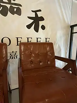 luoli-b online show from March 18, 2026, 9:01 am