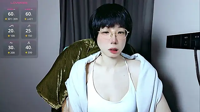 Snapshot of lin_lin_520_520 chatting on May 6, 2026, 4:01 pm lin lin 520 520 online show from May 6, 2026, 4:01 pm