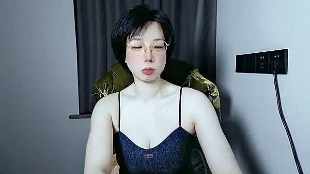 Snapshot of lin_lin_520_520 chatting on May 20, 2026, 4:13 pm lin lin 520 520 online show from May 20, 2026, 4:13 pm