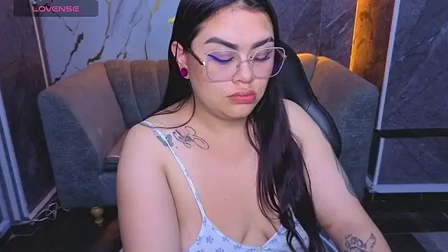 Samantha Roberts b online show from March 14, 2026, 8:03 pm