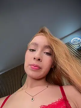 Isabella gaviria online show from March 13, 2026, 4:30 am