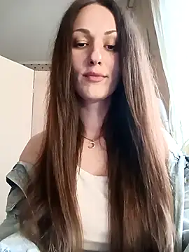LunaCrystall online show from April 18, 2026, 3:49 pm