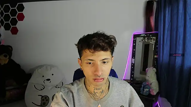 Wall ee- online show from March 13, 2026, 4:57 pm