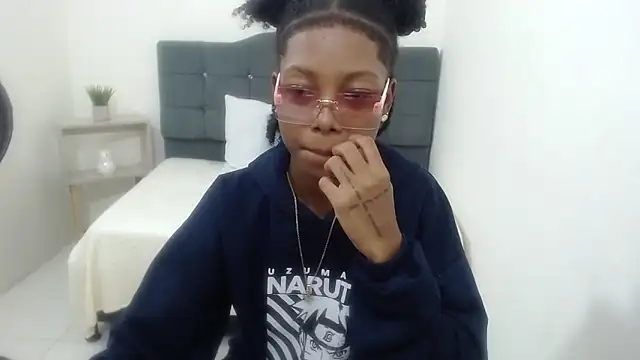 Snapshot of Naomi_Street chatting on March 14, 2026, 12:10 pm Naomi Street online show from March 14, 2026, 12:10 pm