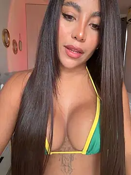 Snapshot of SaraValentina11 chatting on May 2, 2026, 4:23 pm SaraValentina11 online show from May 2, 2026, 4:23 pm