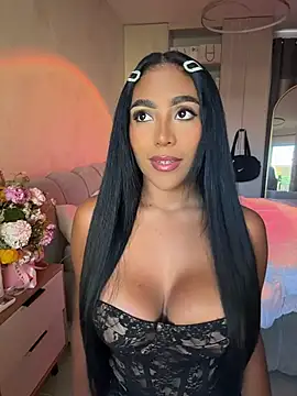 SaraValentina11 online show from July 25, 2026, 9:23 pm
