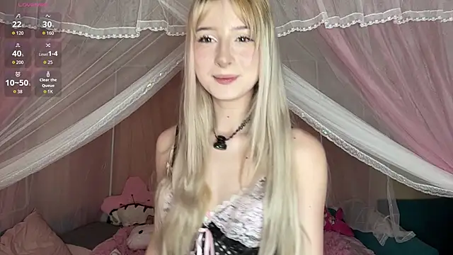 Snapshot of OnlyEva1 chatting on May 29, 2026, 9:29 am OnlyEva1 online show from May 29, 2026, 9:29 am
