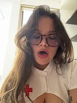 Snapshot of Tallulah_Kinky chatting on July 18, 2026, 12:31 pm Tallulah Kinky online show from July 18, 2026, 12:31 pm