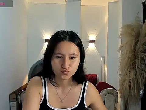 isabella grace18 online show from July 28, 2026, 1:32 pm