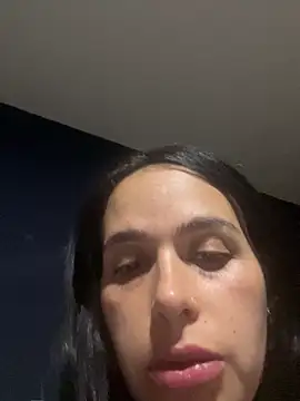 Snapshot of leila_moretti chatting on April 21, 2026, 3:02 am leila moretti online show from April 21, 2026, 3:02 am