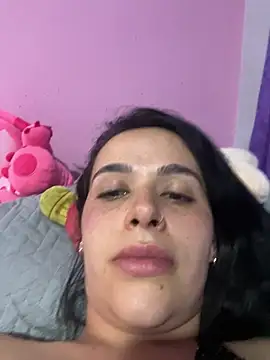 Snapshot of leila_moretti chatting on April 22, 2026, 11:28 pm leila moretti online show from April 22, 2026, 11:28 pm