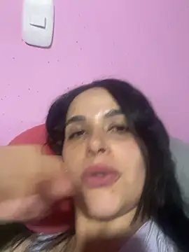 Snapshot of leila_moretti chatting on April 26, 2026, 12:08 am leila moretti online show from April 26, 2026, 12:08 am