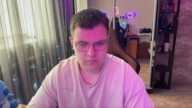 EricKnight1 online show from March 17, 2026, 9:12 am