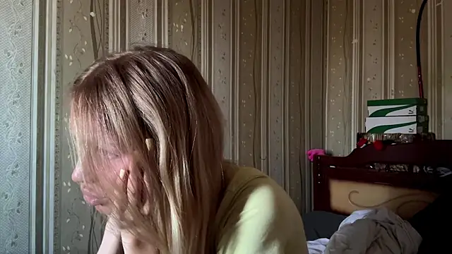 Ashleycol online show from March 22, 2026, 9:13 am