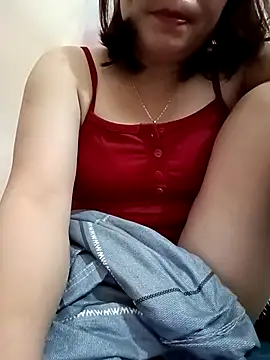 SingleeMomm online show from March 17, 2026, 3:37 pm