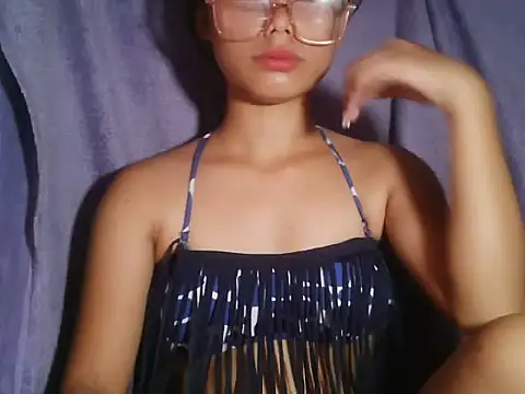 SweetFuntastic18 online show from April 3, 2026, 7:06 am